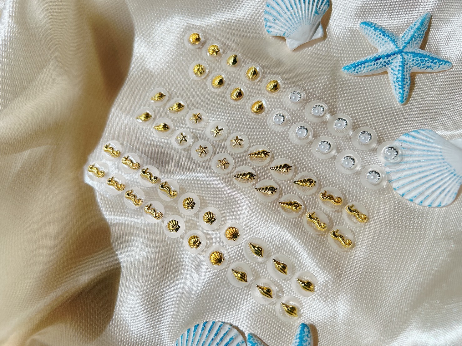 耳ツボジュエリー　施術のみ2500円→1,500円の画像